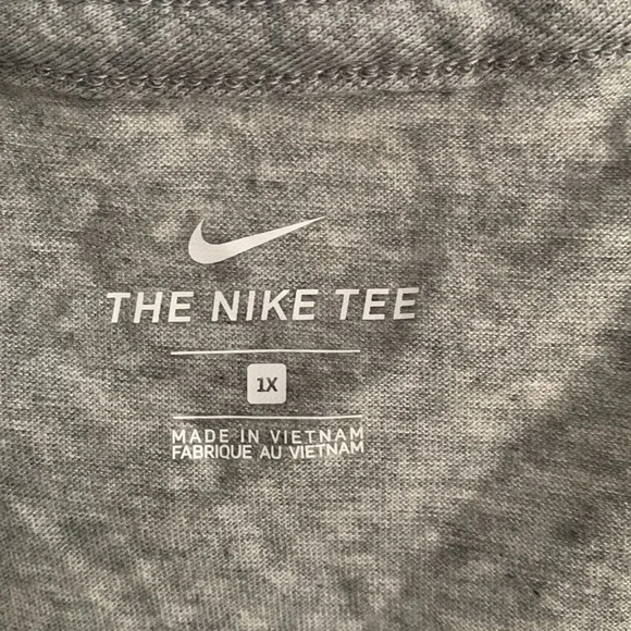 Nike top - Picture 3 of 8
